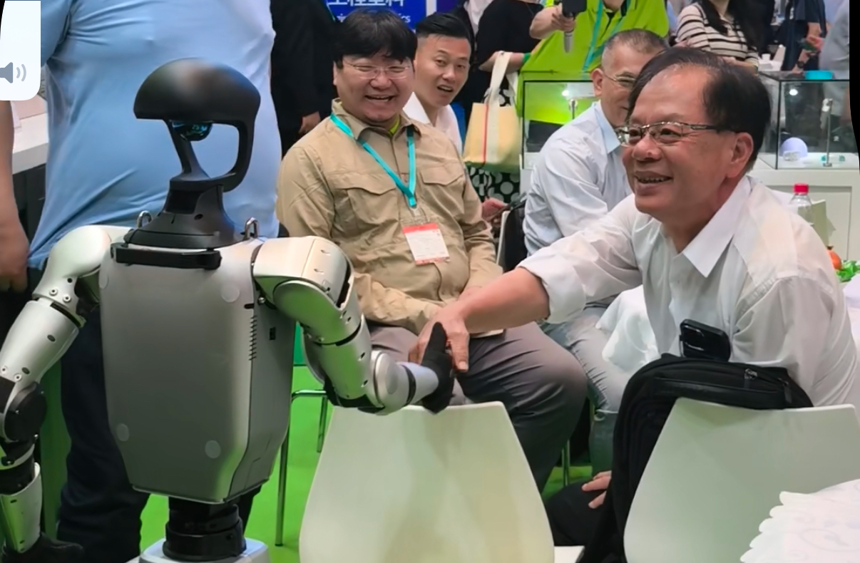 LEADERS, FAMOUS COMPANIES, ORDERS CAME TOGETHER！ Zhongxin Huamei "Attracted Customers" and "Stand Out" at CHINAPLAS2025
